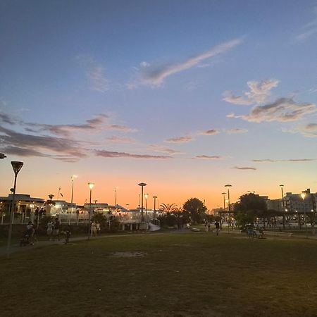 Apartamento Com Vista Para Praia Do Forte Em Cabo Frio Apartment Bagian luar foto